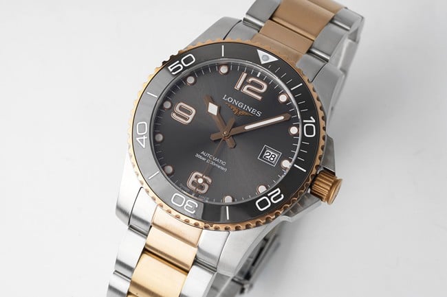 ZF Factory Longines Men's Watch Automatic Mechanical Steel Strap Black Plate Intergold Strap Conquest Series Watches Top Front View