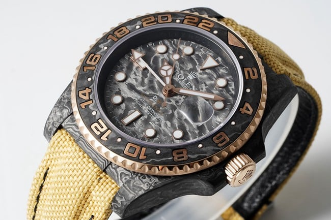 top-tier replicaRolex men's watch GMT-Master series fully automatic movement black dial brown belt men's model front view