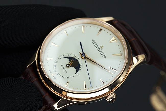 top-tiersuper cloneZFJaeger-LeCoultre Master moon phase1362510 Is the quality reliable? Master moon phasereplica watch real shot details front view