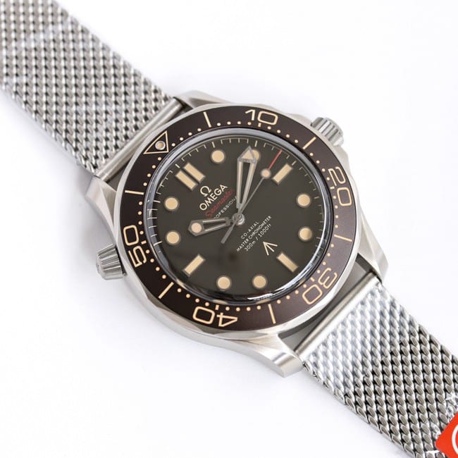 Top collectible watches James Bond Movie "Flawless to Death" Theme Edition Steel Strap Watch - "Seamaster Diver 300M 007 Edition" Front View