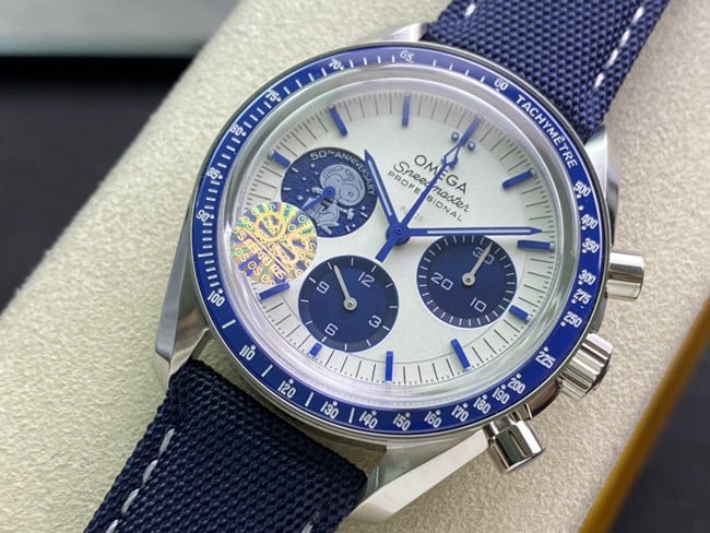 Celebrating Snoopy’s 150th anniversary Omega Speedmaster series top-tier watch front view