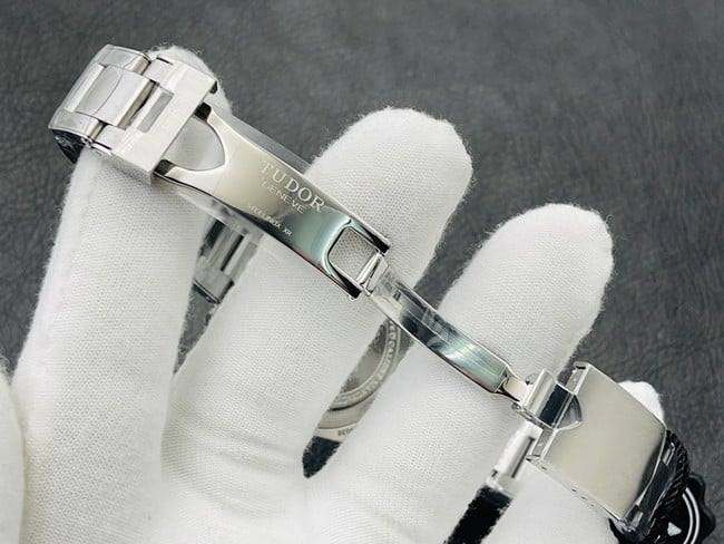 Top-tier 2017 Basel new Tudor Orchid watch clasp picture