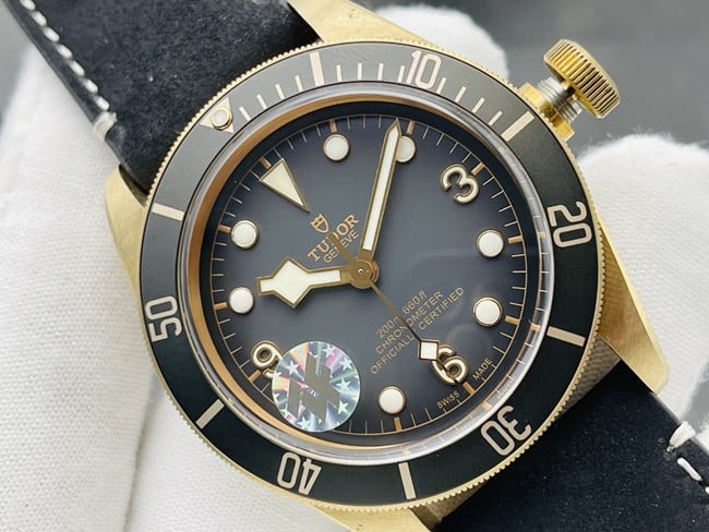 top-tier black belt Tudor Biwan bronze model M79250BA-0001replica watch front view