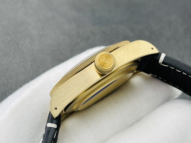 top-tier black belt Tudor Biwan bronze model M79250BA-0001replica watch side view
