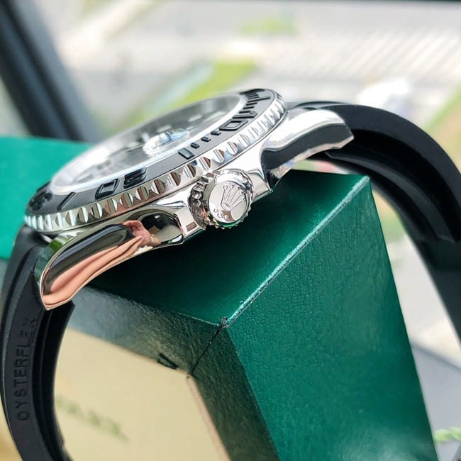 top-tier real gold replicaRolex yacht series 40MM18k platinum rubber watch side view