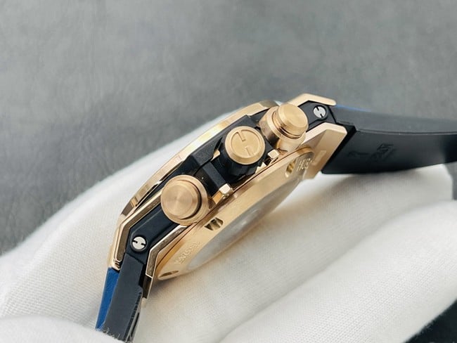 top-tier replicaHublot Big Bang Series 44MM gold case blue rubber watch side view