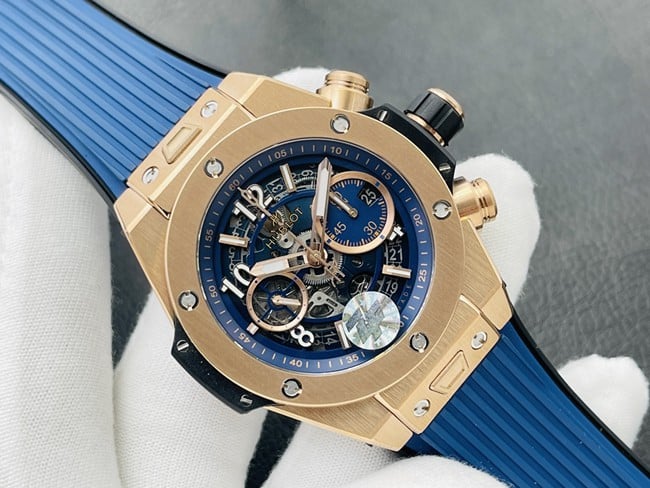 top-tier replicaHublot Big Bang Series 44MM gold case blue rubber watch front view