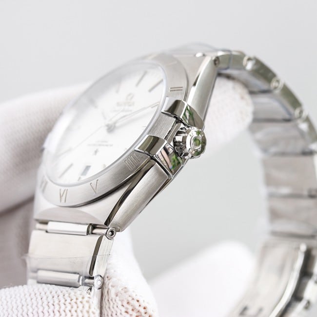 top-tier replicaOmega fifth generation constellation series men's watch side view