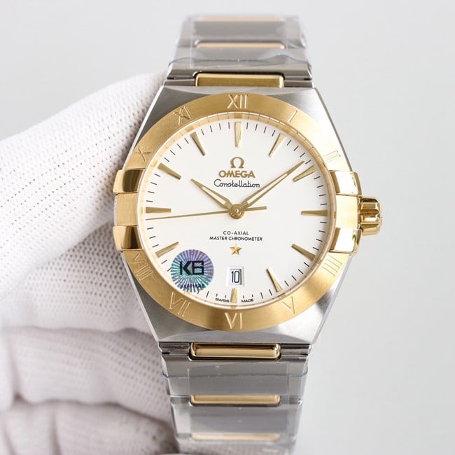 top-tier replicaOmega fifth generation constellation series white dial gold and silver steel bracelet men's watch front view