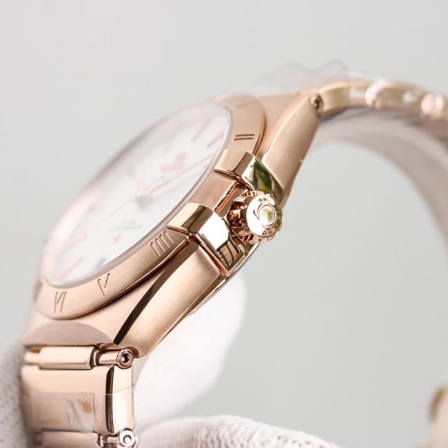 top-tier replicaOmega fifth generation constellation series white dialrose gold silver steel bracelet men's watch side view