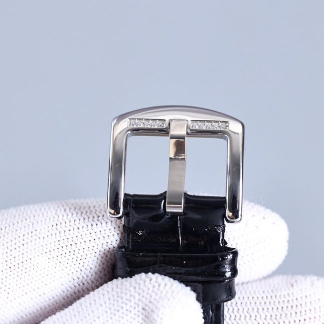 top-tier real diamond Anglia time series skull watch clasp picture