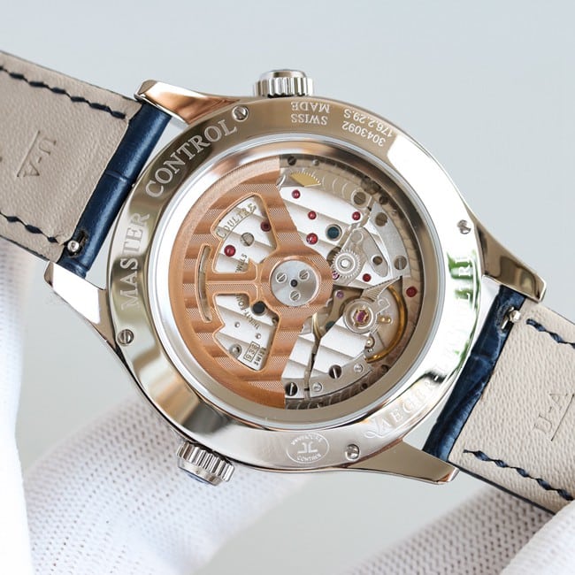 TW factory top-tier replicaJaeger-LeCoultre geographer master series silver steel case black leather strap watch movement picture