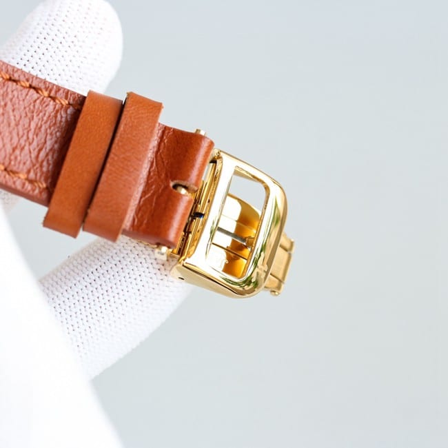 TW factory top-tier replicaJaeger-LeCoultre geographer master series rose gold color steel case red leather strap watch clasp picture