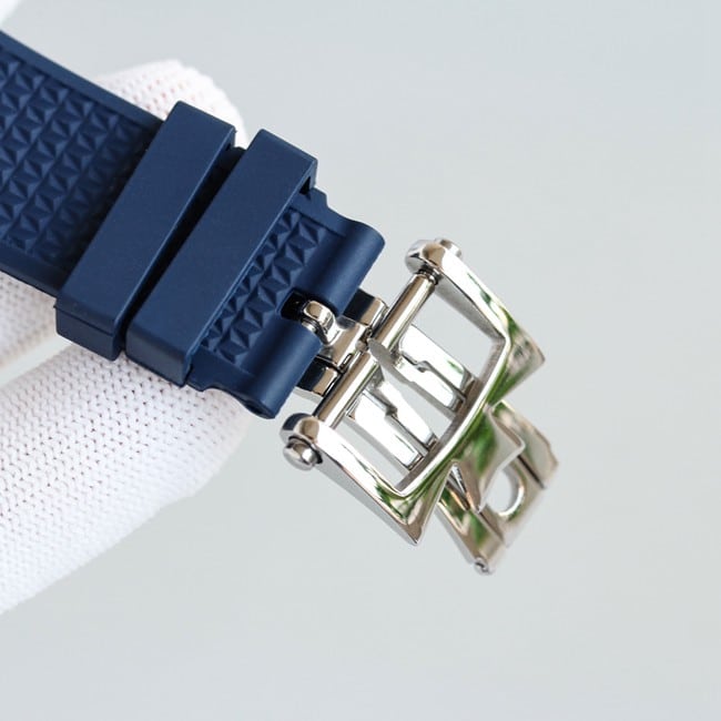 top-tier replicaVacheron Constantin series silver steel case perpetual calendar multifunctional watch clasp picture