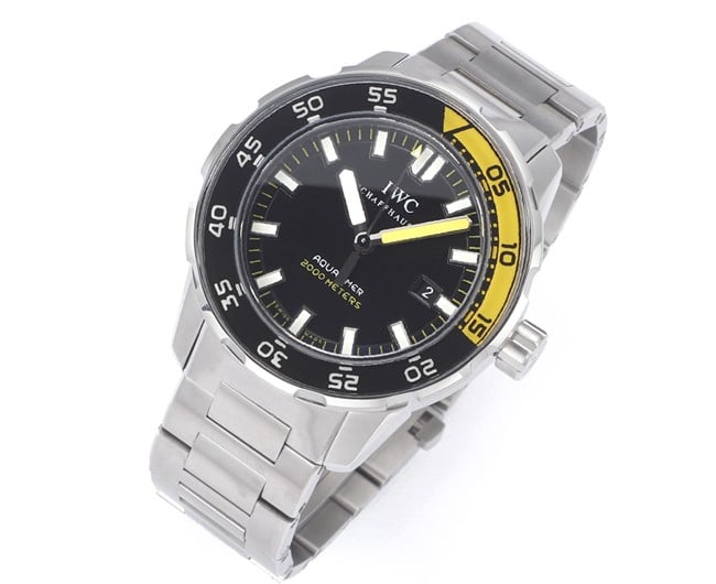 top-tier replicaIWC marine series yellow minute hand steel bracelet watch front view