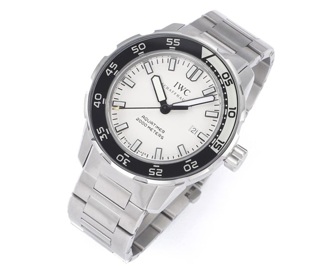 top-tier replicaIWC ocean series white minute hand steel bracelet watch front view