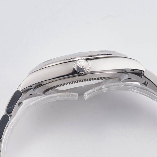 WF factory top-tier replicaRolex41mm log series black dialsteel bracelet watch side view