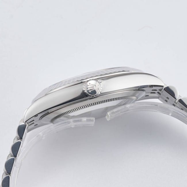WF factory top-tier replicaRolex41mm log series white dialsteel bracelet watch side view