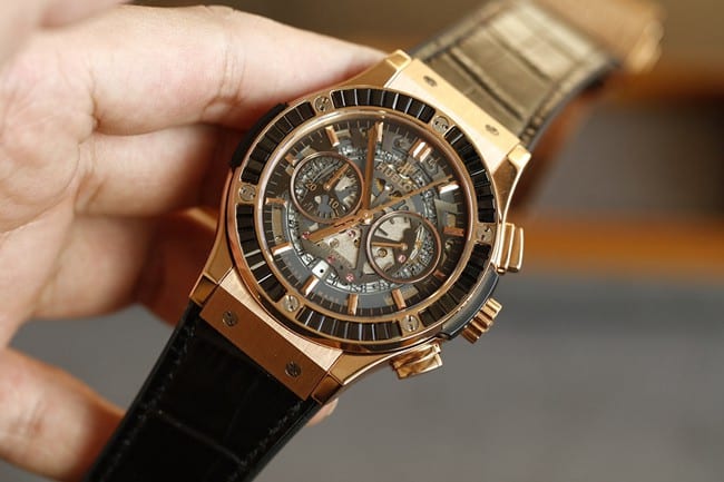 top-tier watch Hublot BIG BANG series Hublot boutique diamond rose gold color case watch front view