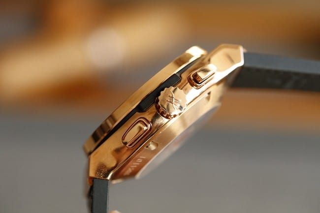 top-tier watch Hublot BIG BANG series Hublot boutique diamond rose gold color case watch side view