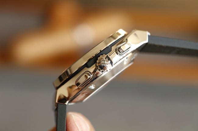 top-tier watch Hublot BIG BANG series Hublot boutique diamond silver case watch side view