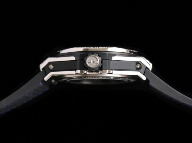 top-tier watch Hublot series tattoo OEM1:1 open mold white steel blue dial ring diamond men's mechanical watch side view