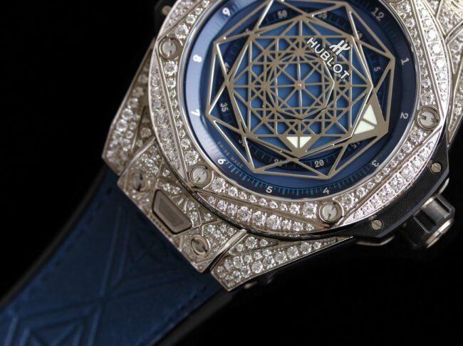top-tier watch Hublot series tattoo OEM1:1 open mold white steel blue dial full diamond men's mechanical watch detail shots