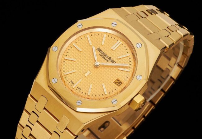 top-tier watch Audemars Piguet super two-hand mechanical movement Royal Oak15202 gold plate yellow bottom men's watch front view