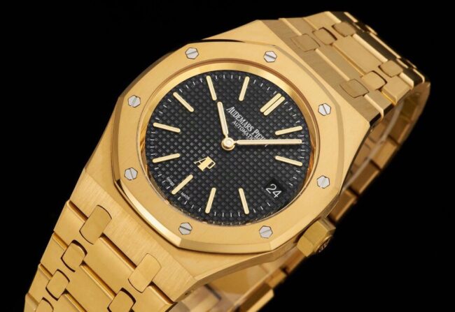 top-tier watch Audemars PiguetRoyal Oak15202 super two-hand mechanical movement gold plate black bottom men's watch front view