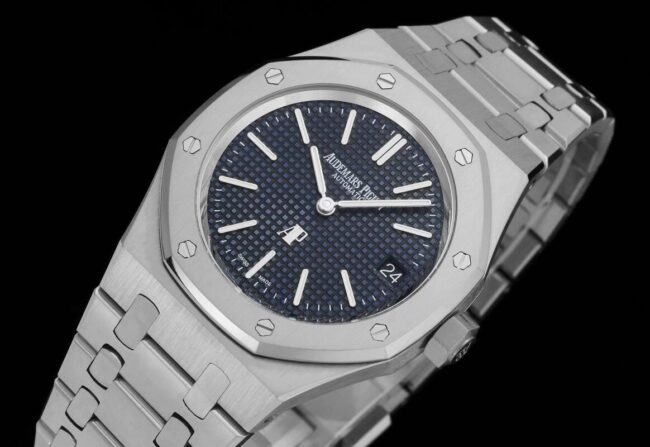 top-tier watch Audemars PiguetRoyal Oak two-hand mechanical movement15202 white steel blue bottom men's watch front view
