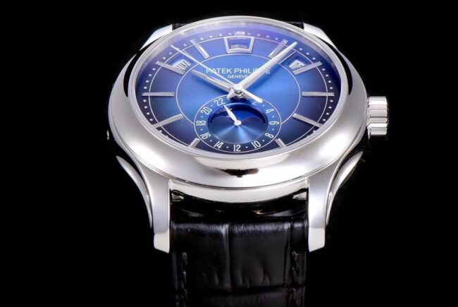 GR factory top-tier watch Patek Philippe5205G-013 white steel blue bottom mechanical men's watch top-tier complex function series version front view