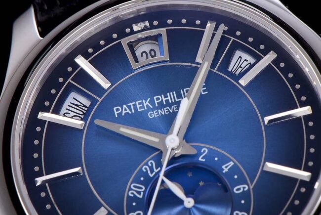 GR factory top-tier watch Patek Philippe5205G-013 white steel blue bottom mechanical men's watch top-tier complex function series version detail shots