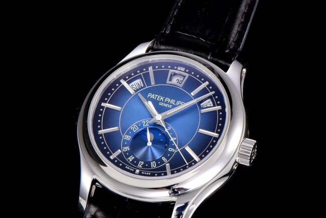 GR factory top-tier watch Patek Philippe5205G-013 white steel blue bottom mechanical men's watch top-tier complex function series version front view
