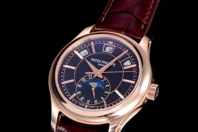 GR factory top-tier watch Patek Philippe5205G-013 rose gold plate blue bottom men's mechanical watch top-tier complex function series version front view