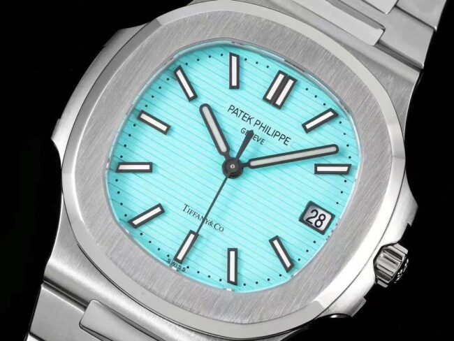 top-tier watch Patek Philippe limited edition Nautilus5711 Tiffany white steel blue bottom Nautilus men's mechanical watch front view