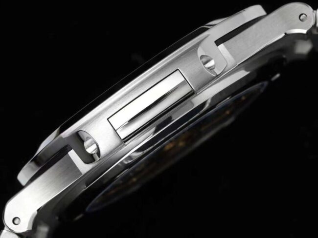 top-tier watch Patek Philippe limited edition Nautilus5711 Tiffany white steel blue bottom Nautilus men's mechanical watch side view