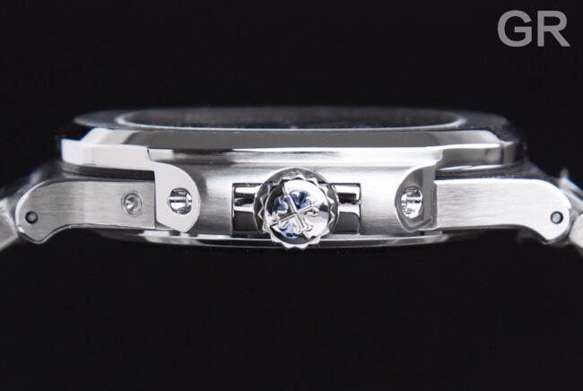 GR factory top-tier watch Patek Philippe5712GR King of Steel White Steel Black Bottom Men's Mechanical Watch Shocking Debut Side View