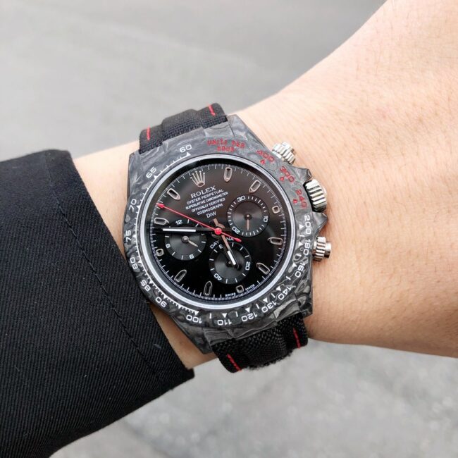 TW Factory Top collectible watches Rolex Cosmo Chronograph Daytona Black Plate Black Bottom Mechanical Men's Watch Front View