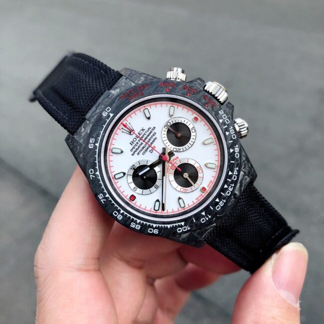 TW factory top-tier watch Rolex universe chronograph Daytona series carbon fiber customized version black dial white background men's watch front view