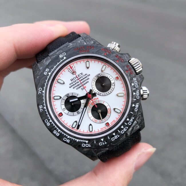 TW factory top-tier watch Rolex universe chronograph Daytona series carbon fiber customized version black dial white background men's watch front view