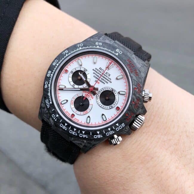 TW factory top-tier watch Rolex universe chronograph Daytona series carbon fiber customized version black dial white background men's watch front view