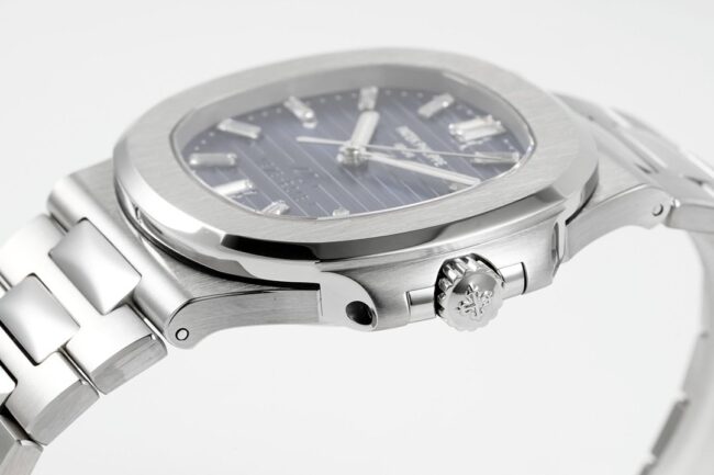 top-tier watch Patek Philippe Nautilus 40th anniversary white steel blue bottom men's mechanical watch side view
