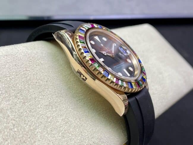 Top-tier watch Rolex European customized version of jelly bean circle yacht five-color diamond diving men's watch side view