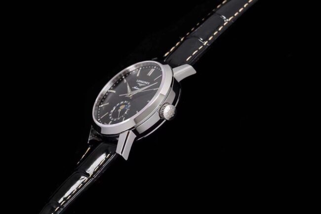 Top-tier watch Longines classic retro series 1832 model white steel black bottom mechanical men's watch side view