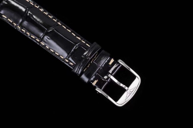 top-tier watch Longines classic retro series 1832 model white steel black bottom mechanical men's watch clasp picture