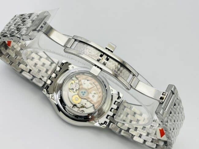 top-tier watch Jaeger-LeCoultre ultra-thin master series white steel white bottom men's watch clasp picture