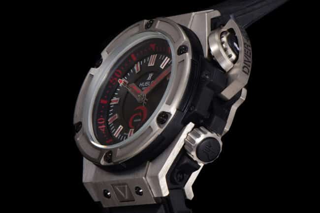 Top watch Hublot King Power titanium luminous 1400 automatic mechanical movement men's watch side view