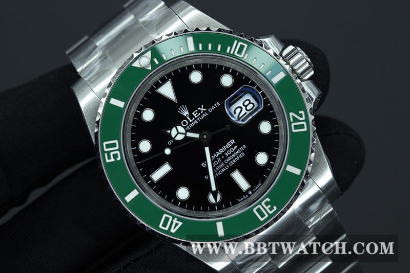 Rolextop-tier watch VS FactoryStarbucks Submariner new model 41 diameter 3235movement front view