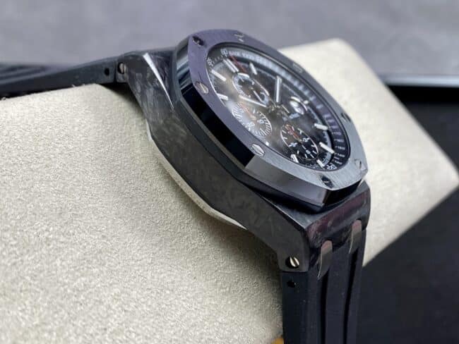 top-tier replicaAudemars PiguetRoyal Oak offshore 26400black dial men's mechanical watch side view