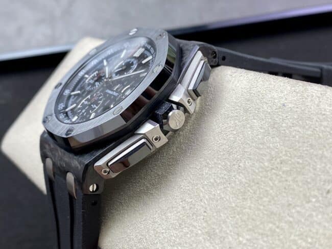top-tier replicaAudemars PiguetRoyal Oak offshore 26400black dial men's mechanical watch side view